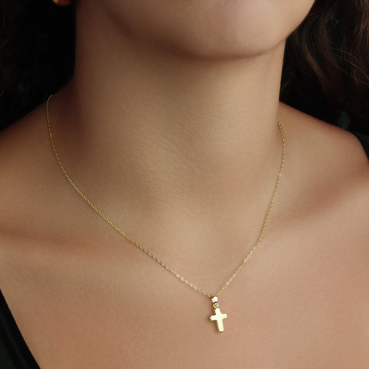 GIOVE MIO 14kt Yellow Gold Cross Pendant with Diamond. Elegant and meaningful jewelry. Stand out with style and grace!