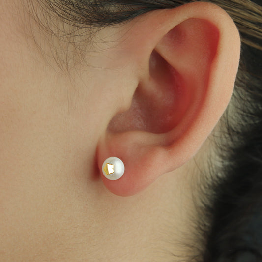 GIOVE MIO 14kt Yellow Gold Studs with Pearl and Diamond Pendant for an elegant touch. Elevate your daily style with sophistication!