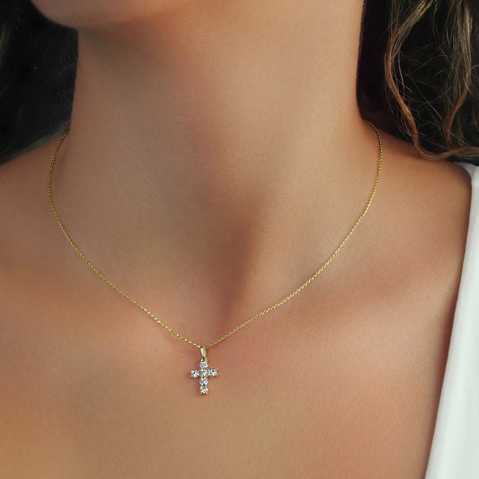 GIOVE MIO Cadena con Dije de Cruz en Oro Amarillo de 14Kt con Diamantes Naturales. Oro 14Kt / Amarillo / 9X14MM