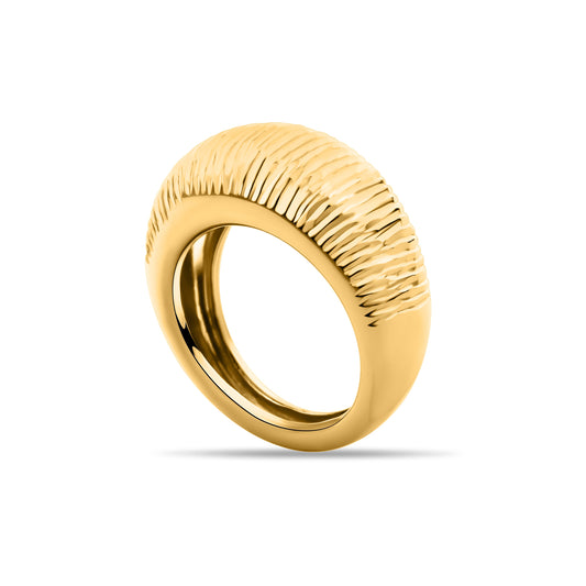 GIOVE MIO Exclusive 18kt Yellow Gold Ring with US 7 Diamond. Shine with Unique Elegance and Style!