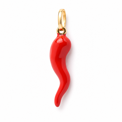 Dije cornetto de esmalte rojo en oro amarillo 18 kt, 28 × 7 mm.